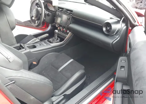 2025 Toyota Gr86 Premium z USA, uszkodzony, nr VIN JF1ZNBE13S8756812